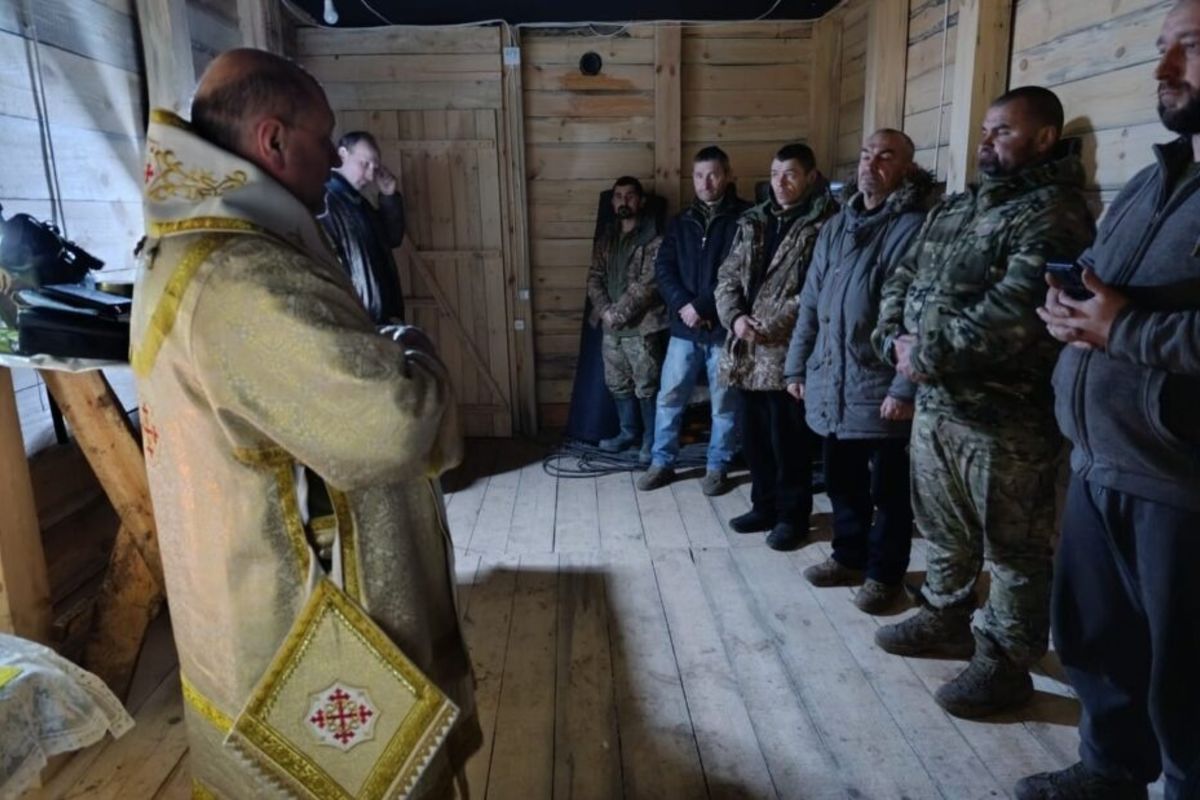 Bishop Bohdan Manyshyn Celebrates Christmas with Soldiers in Eastern Ukraine