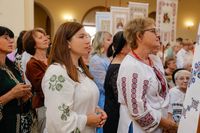 Від Зарваниці до&nbsp;Тернополя, Івано-Франківська та&nbsp;Коломиї: владики Синоду Єпископів УГКЦ молилися разом із&nbsp;парафіяльними громадами