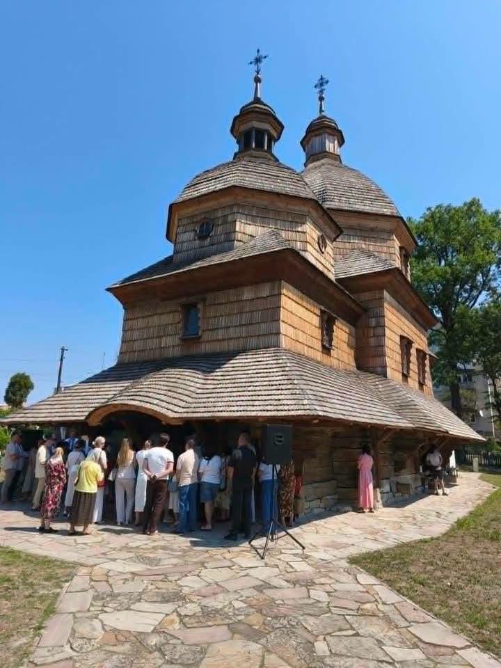 У Жовкві відновили давній храм УГКЦ: єпископ закликав повернути святиню громаді для богослужінь У Жовкві відновили давній храм УГКЦ: єпископ закликав повернути святиню громаді для богослужінь