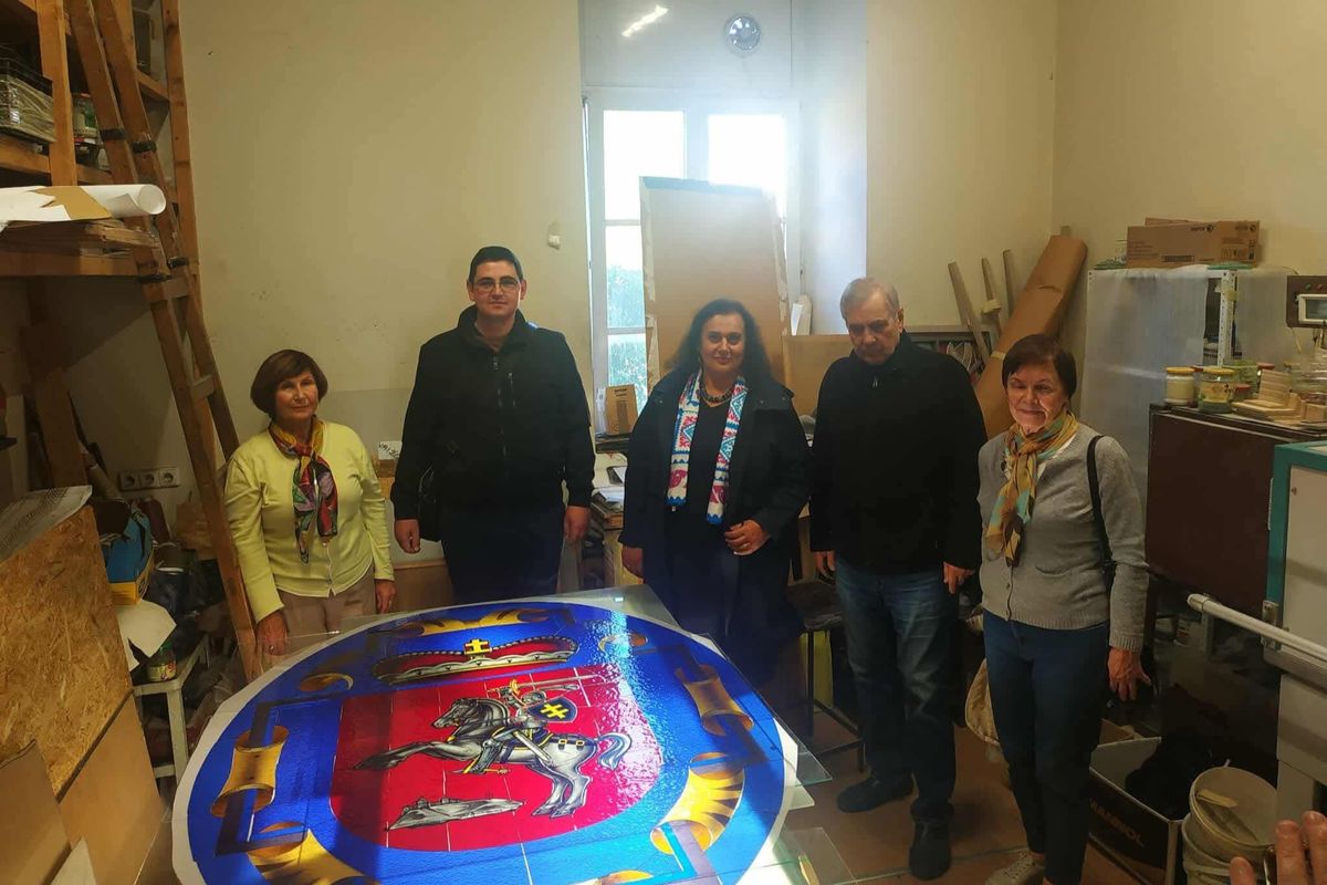 Василіанський храм у Вільнюсі поповнюється серією унікальних вітражів