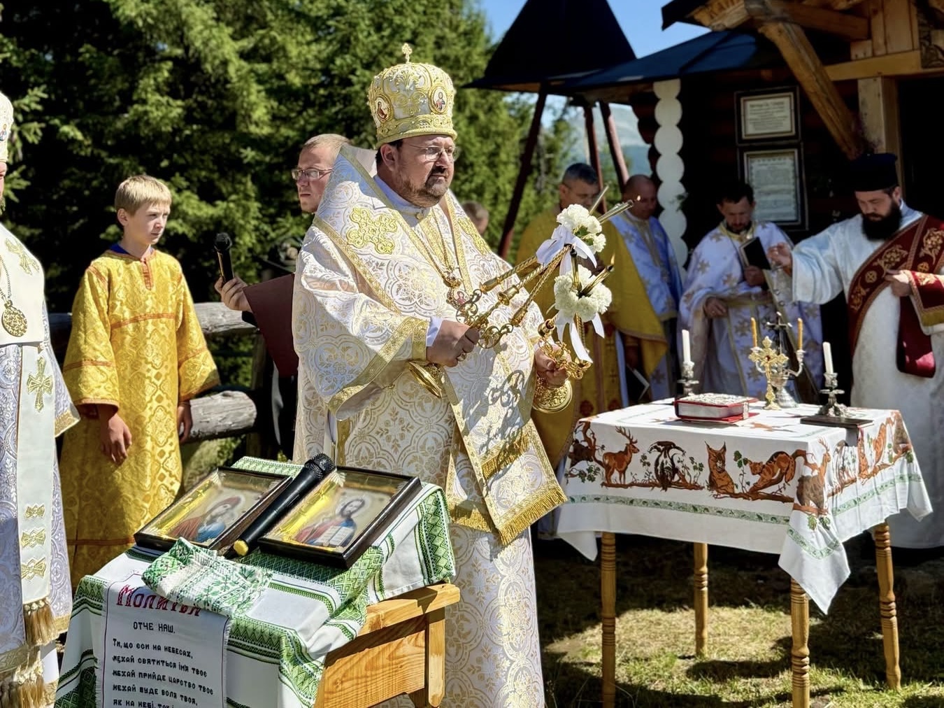 Єпископи УГКЦ та МГКЄ очолили спільну молитву в каплиці Святого Губерта в Карпатах Єпископи УГКЦ та МГКЄ очолили спільну молитву в каплиці Святого Губерта в Карпатах