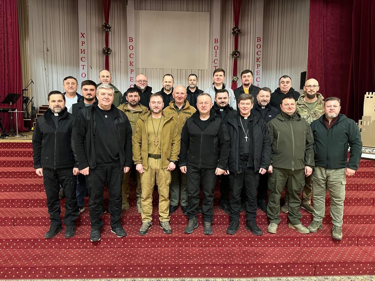 Великдень на&nbsp;передовій: владика Богдан Манишин відвідав українських захисників