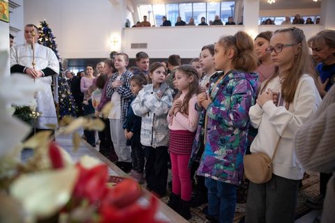 «Даймо дітям простір у храмі», — отець Андрій Бунь про дітей в храмі