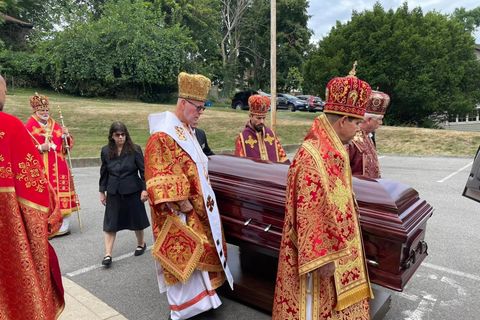 Владику Роберта Москаля похоронили в містечку Карнегі, штат Пенсильванія