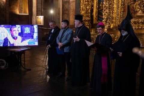 У Софії Київській та Гнєзно відбулася спільна міжконфесійна молитва за мир в Україні та світі