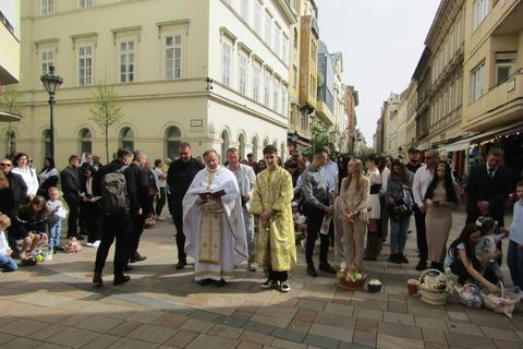 Українська громада в Угорщині відзначила Великдень вперше за григоріанським календарем