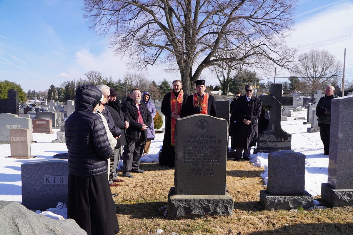 Ukrainian Community Honors Unity Day at St. Mary’s Cemetery
