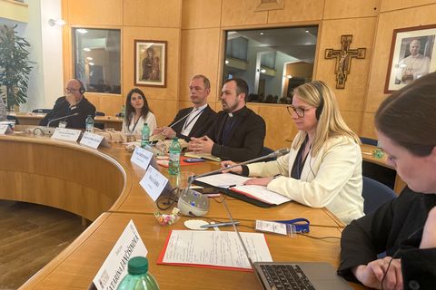 Цифрова місія УГКЦ: 25 років досвіду представили на зустрічі прессекретарів єпископатів Європи