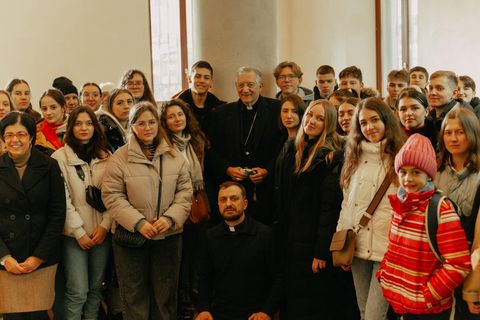 «Справедливий мир означає, що права людей забезпечені», — Патріарх Венеції до української молоді