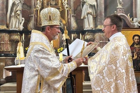 Владика Богдан Дзюрах звершив першу Архиєрейську Літургію в Ашаффенбурзі
