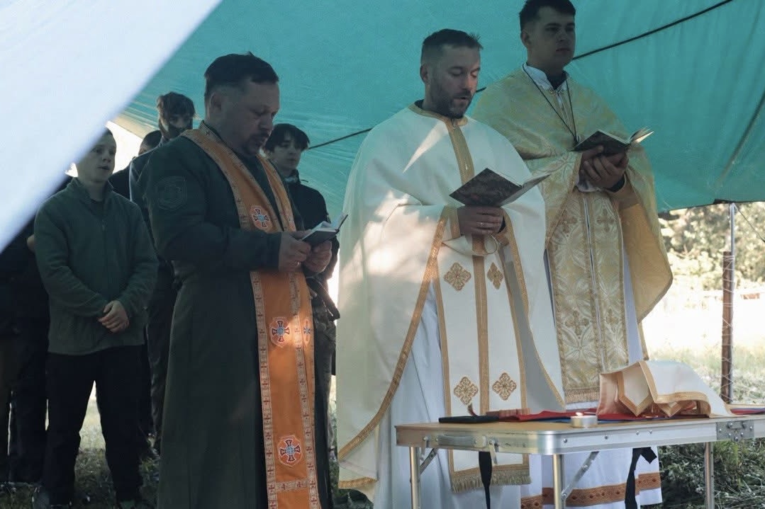 У Карпатах відбувся табір для молоді і дітей військовослужбовців за участю капеланів УГКЦ У Карпатах відбувся табір для молоді і дітей військовослужбовців за участю капеланів УГКЦ