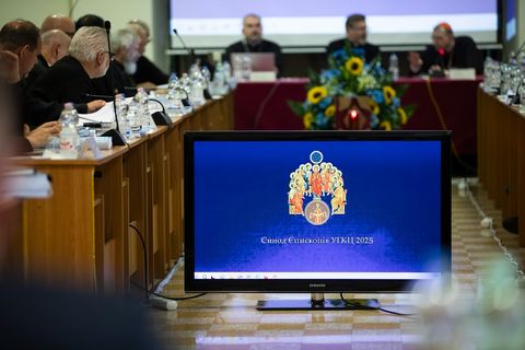 Найстарший владика Петро Крик, наймолодший — Микола Семенишин. У Римі розпочалися робочі засідання Синоду Єпископів УГКЦ