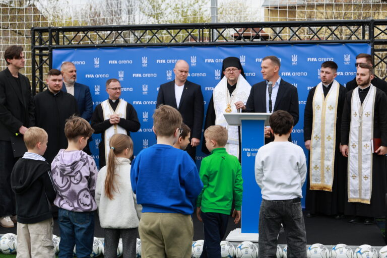 У Львові відкрили перший в&nbsp;Україні майданчик &laquo;FIFA Arena&raquo; для дітей Центру опіки сиріт