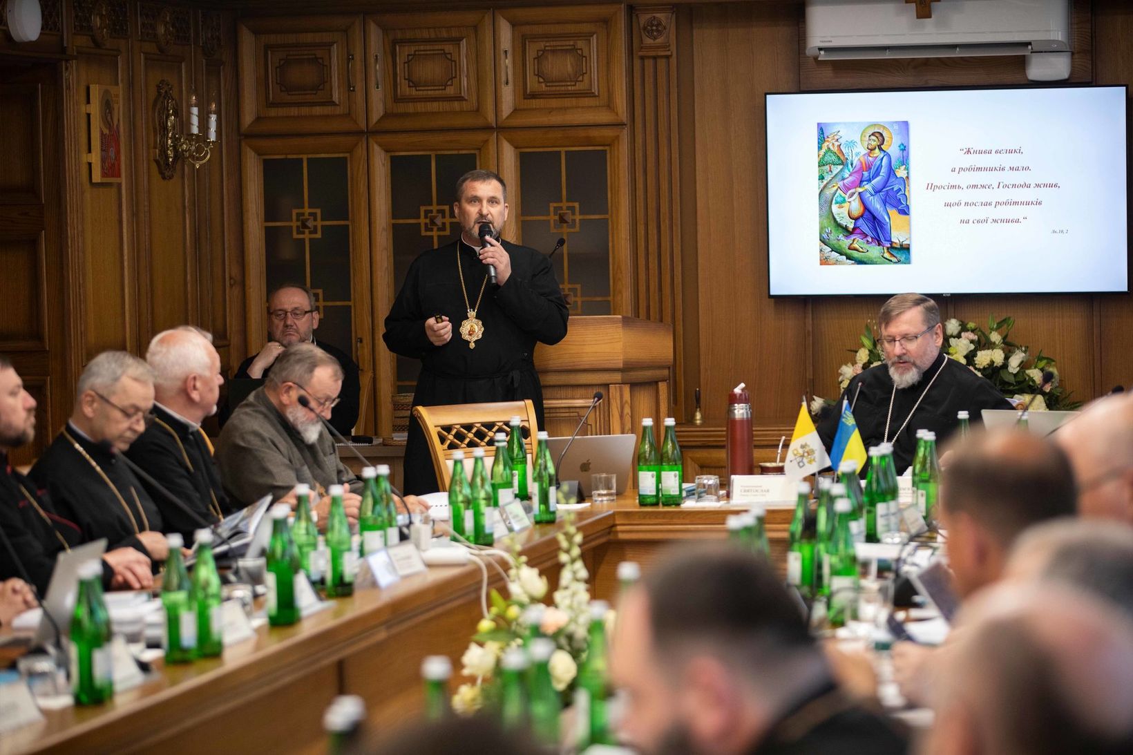 «Живий приклад найбільше впливає на молодих людей»: на Синоді говорили про покликання до богопосвяченого життя «Живий приклад найбільше впливає на молодих людей»: на Синоді говорили про покликання до богопосвяченого життя