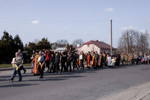 Хресна дорога на Рівненщині об’єднала християн різних конфесій у молитві за мир в Україні