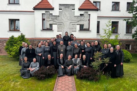 «Милосердя — дар Христа. Ми покликані нести його туди, де багато болю і страждання»: дорога служіння сестер милосердя святого Вінкентія