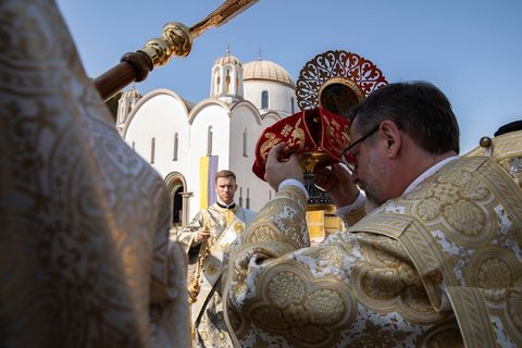 Блаженніший Святослав вніс мощі святого князя Володимира до патріаршого собору Святої Софії у Римі