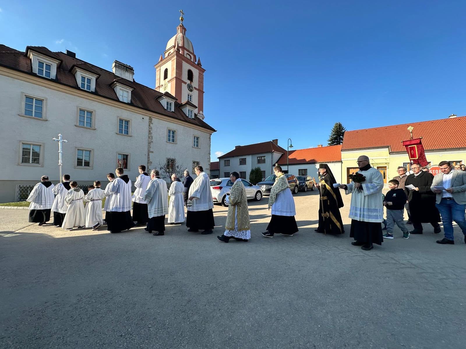 Владика Богдан Дзюрах очолив молитву за&nbsp;мир в&nbsp;Україні у&nbsp;відпустовому центрі Марія Роггендорф