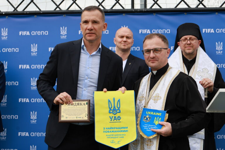 У Львові відкрили перший в&nbsp;Україні майданчик &laquo;FIFA Arena&raquo; для дітей Центру опіки сиріт