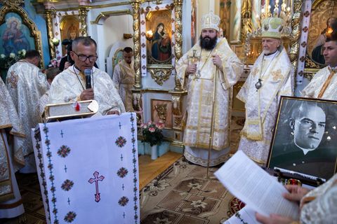 Загинув у 33 роки, закликавши прощати ворогів: на Львівщині розпочали процес беатифікації отця Станіслава Сярока