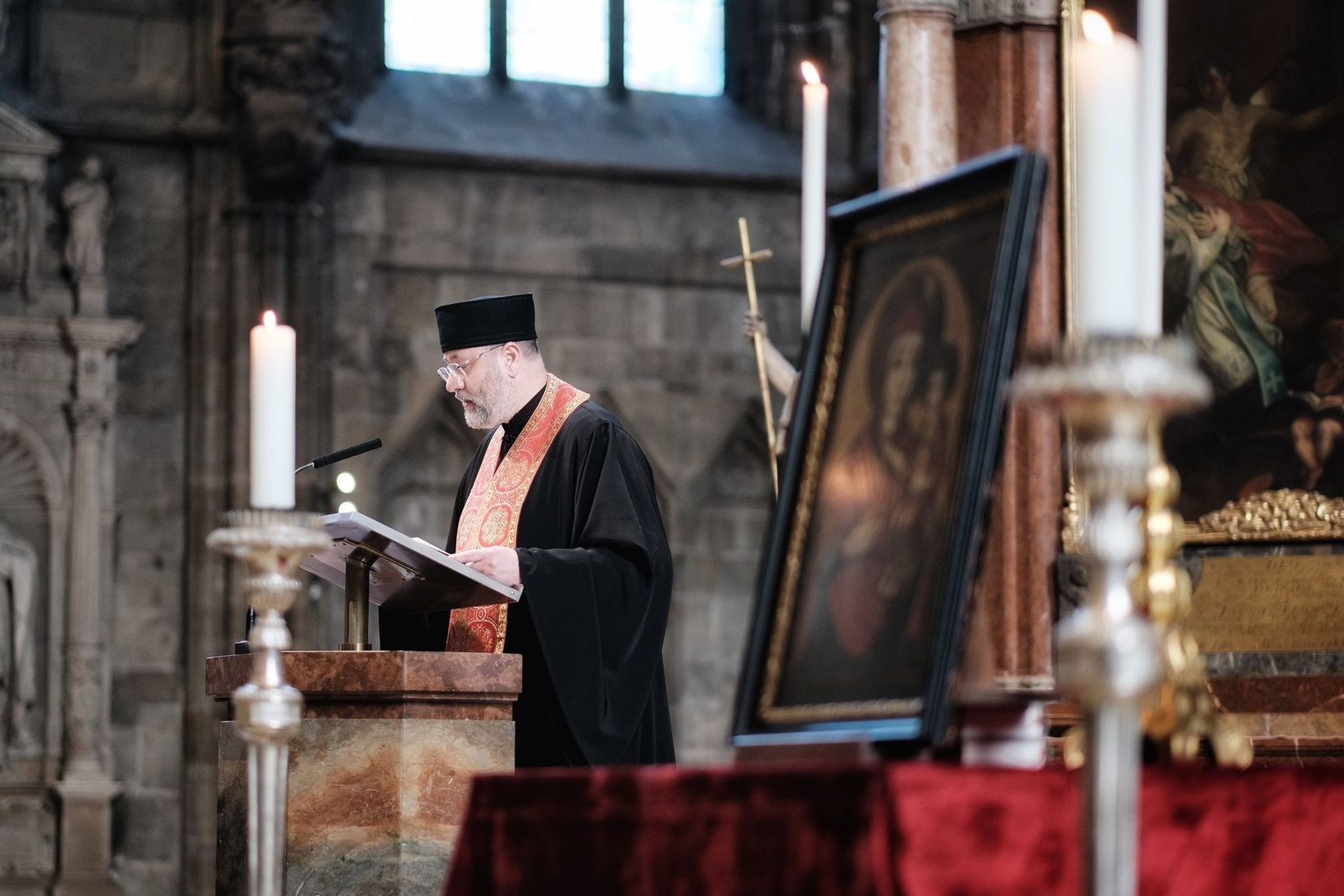 У соборі Святого Стефана у Відні молилися за Україну в 4-ту річницю повномасштабної війни У соборі Святого Стефана у Відні молилися за Україну в 4-ту річницю повномасштабної війни