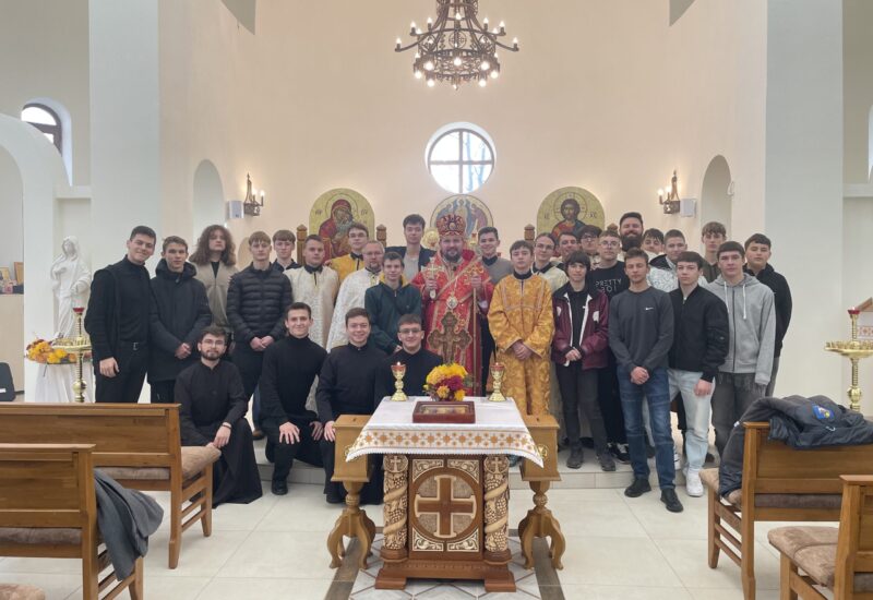 Вівтарники чотирьох прифронтових областей уперше за час війни зібралися разом