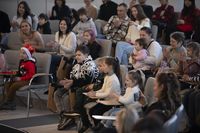 «Чудеса Різдва» біля Патріаршого собору: у Києві відкрили резиденцію Святого Миколая «Чудеса Різдва» біля Патріаршого собору: у Києві відкрили резиденцію Святого Миколая