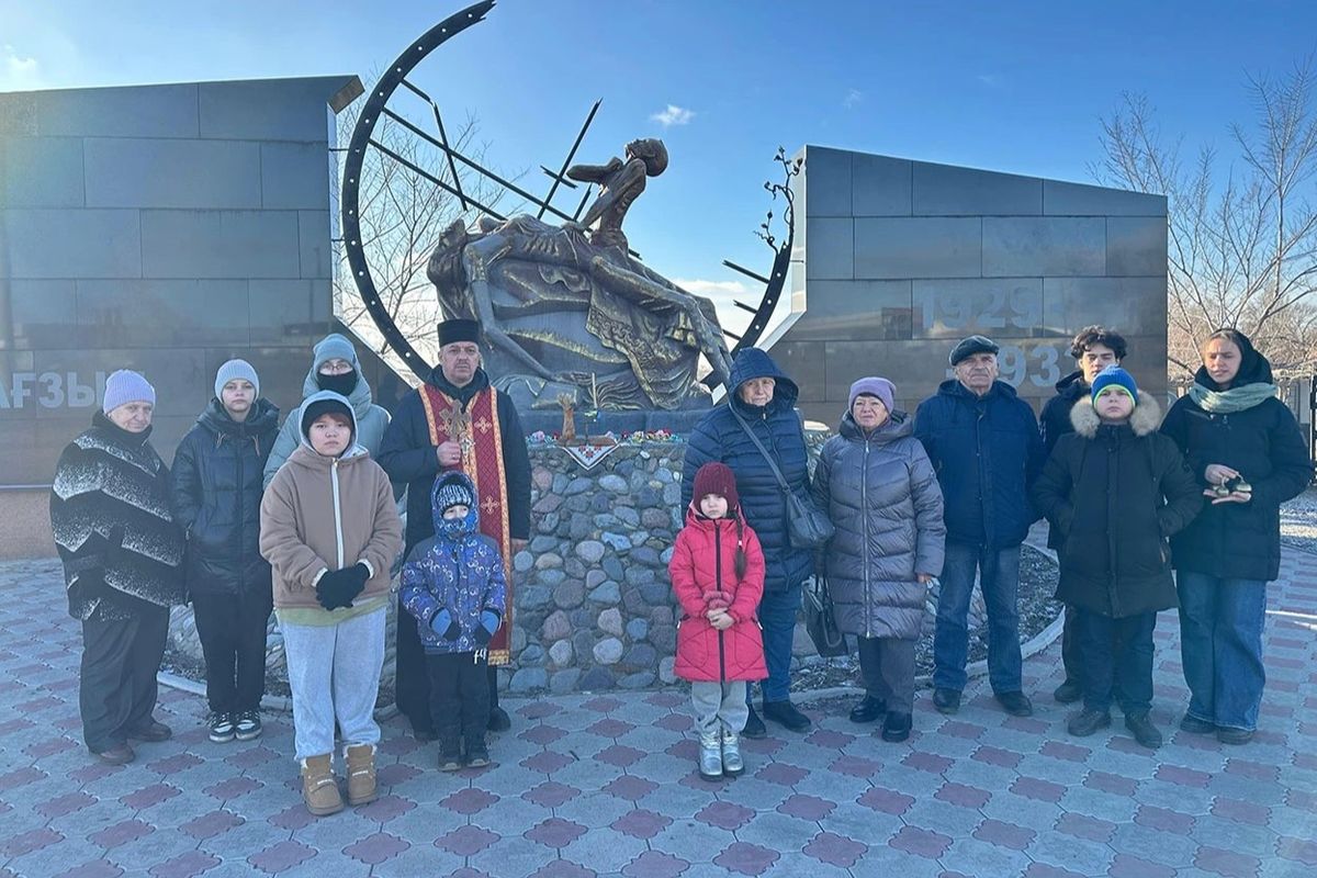 У Казахстані українці молитовно вшанували пам’ять жертв Голодомору