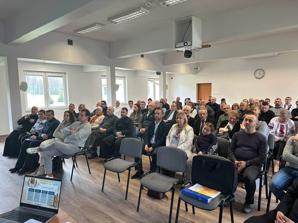 У Перемишльсько-Варшавській архиєпархії відбувся форум мирян і духовенства У Перемишльсько-Варшавській архиєпархії відбувся форум мирян і духовенства