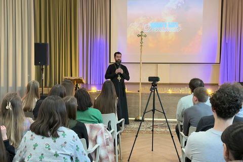 В Івано-Франківську стартував формаційний курс для молоді «Створені для любові»