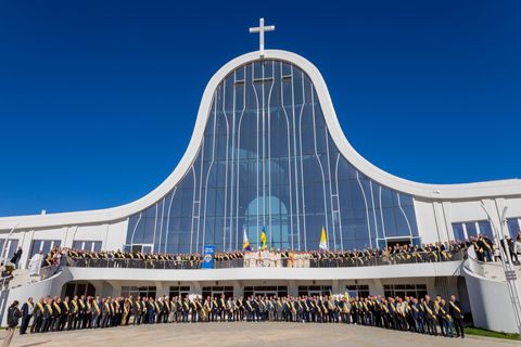 Лицарі Колумба відновили традицію щорічних прощ в Україні