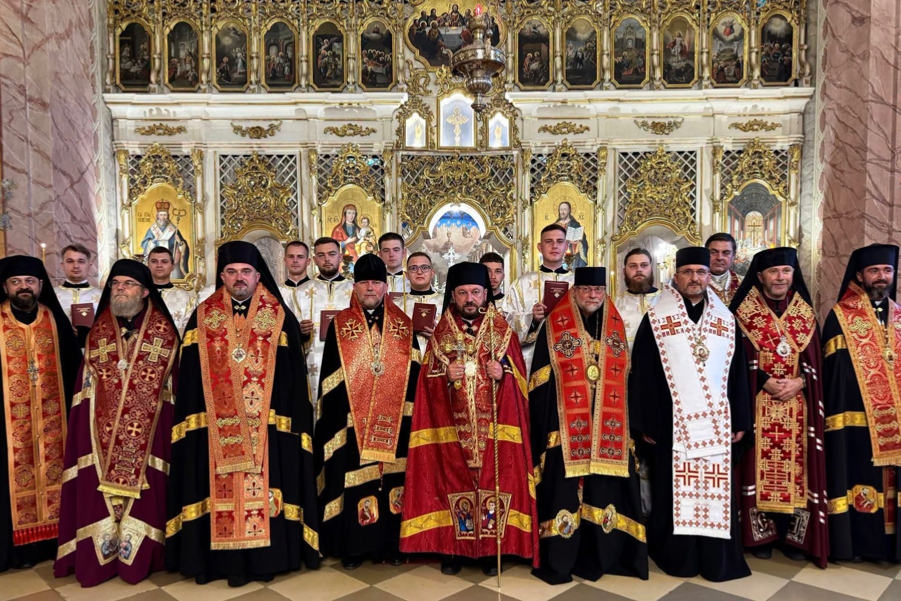 Єпископи УГКЦ взяли участь в освяченні оновленого катедрального собору в Ужгороді