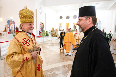 Глава УГКЦ привітав владику Михайла Колтуна з нагоди 40-річчя священничих свячень