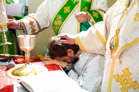 Bishop Maksym Ryabukha Ordains New Deacon for Service in Donetsk Exarchate