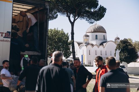 140-й гуманітарний вантаж із собору Святої Софії в Римі вирушив до України