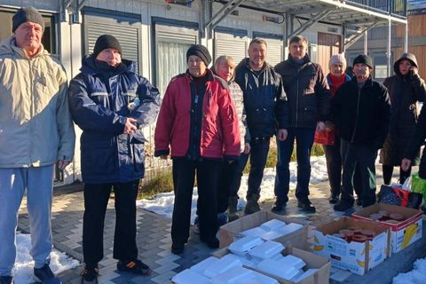 Парафіяни УГКЦ в Ірпені підтримують переселенців у місцевому модульному містечку