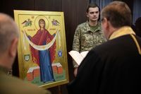Глава УГКЦ освятив ікону Покрова Богородиці для українських захисників неба Глава УГКЦ освятив ікону Покрова Богородиці для українських захисників неба