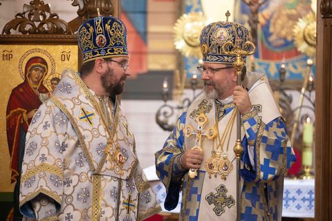 «Перебуваючи в горнилі воєнних дій, Ви потішаєте Божий люд словами вічного Євангелія», — Глава УГКЦ до владики Максима Рябухи
