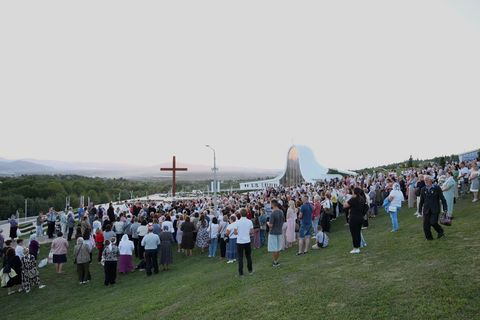 «Нам важливо, щоб це місце не стало туристичним центром», — отець Володимир Лукашевський про Старуню