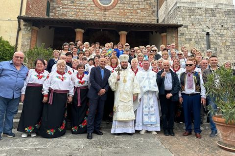 Владика Микола кардинал Бичок очолив Літургію для українців у Сієні