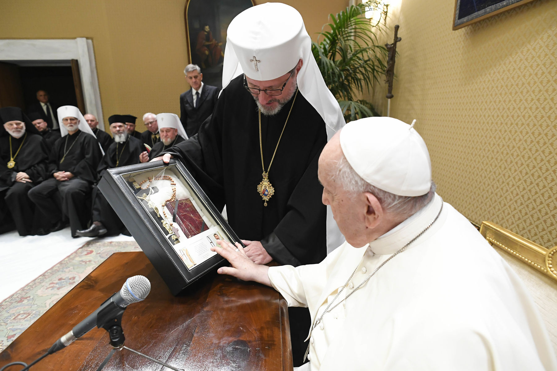 Ukrainian Bishops’ Gift to the Pope: What Did They Present?