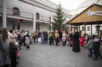 «Чудеса Різдва» біля Патріаршого собору: у Києві відкрили резиденцію Святого Миколая «Чудеса Різдва» біля Патріаршого собору: у Києві відкрили резиденцію Святого Миколая