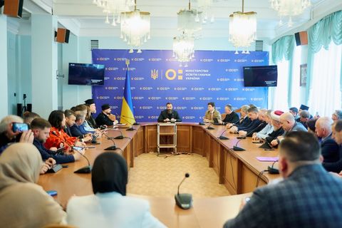 ВРЦіРО зустрілася з Міністром освіти і науки України Оксеном Лісовим