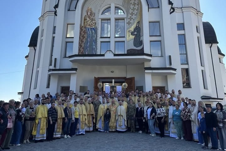 У Зарваниці відбулося Всеукраїнське військове паломництво