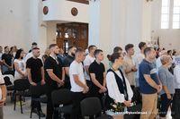 У пішу прощу на Крилоську гору вирушили паломники з різних куточків Прикарпаття У пішу прощу на Крилоську гору вирушили паломники з різних куточків Прикарпаття
