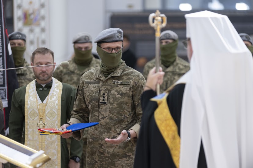Глава УГКЦ освятив мотиваційні прапори для окремих центрів Сил спеціальних операцій ЗСУ