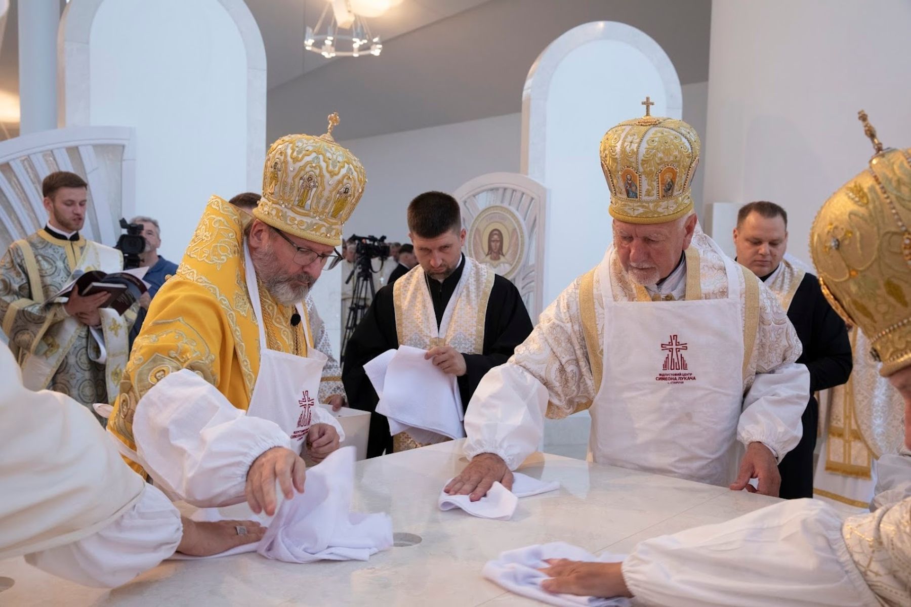 «Тут Господь відкриває простір зцілення ран війни», — Глава УГКЦ освятив храм Блаженного Симеона Лукача у Старуні