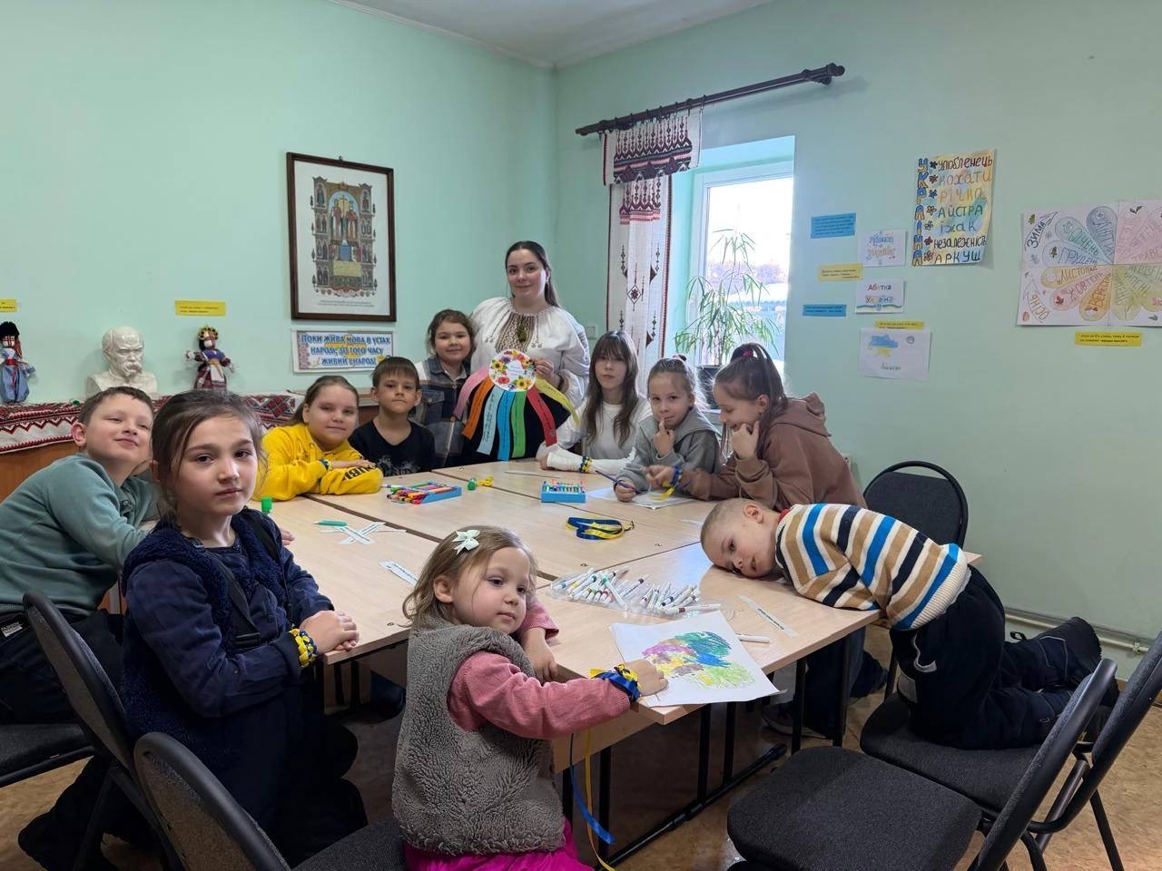 У Караганді відкрили українську майстерню для дітей