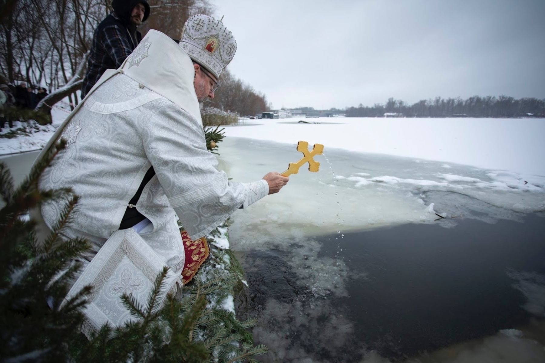 &laquo;Сьогодні Господь упокорюється перед своїм сотворінням, щоб усіх нас із&nbsp;собою примирити&raquo;,&nbsp;&mdash; Глава УГКЦ у&nbsp;свято Богоявлення