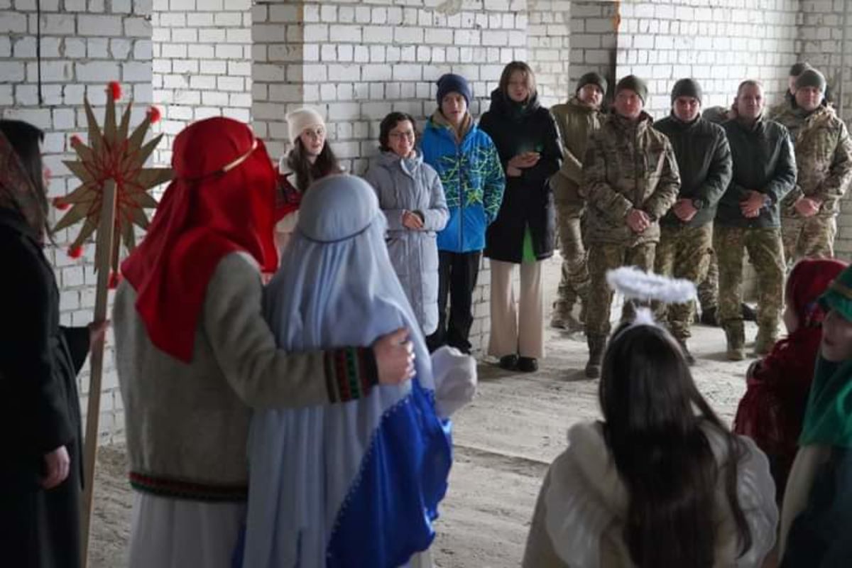 Christmas Vertep Visits the National Guard in Kharkiv Region